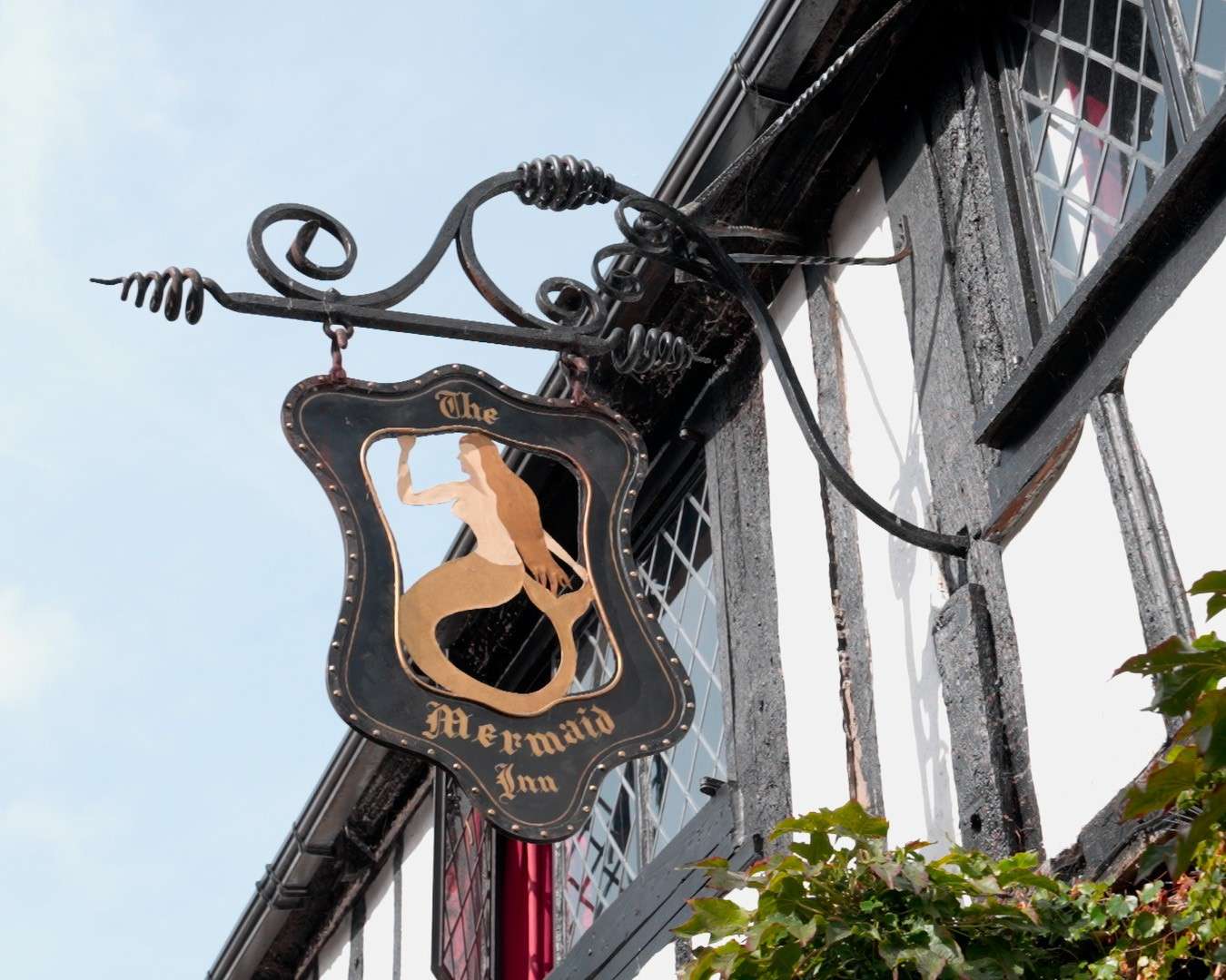 Walking through the old town of Rye, East Sussex
