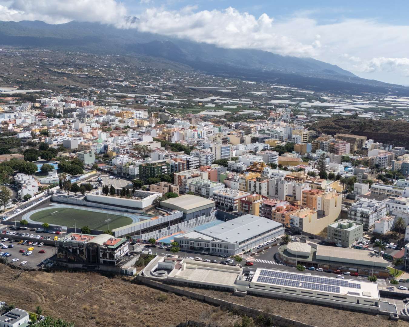 Los Llanos de Aridane from the air with the Cumbre ridge behind the town