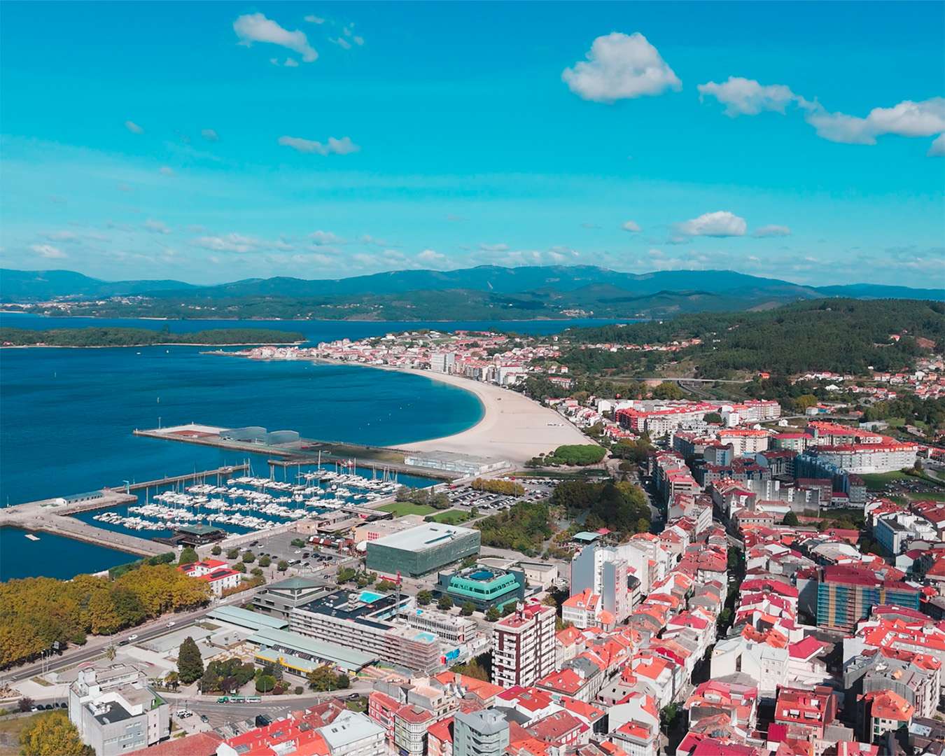 Aerial view of Vilagarcía de Arousa with the Praia de Compostela, the marina and the Ría de Arousa
